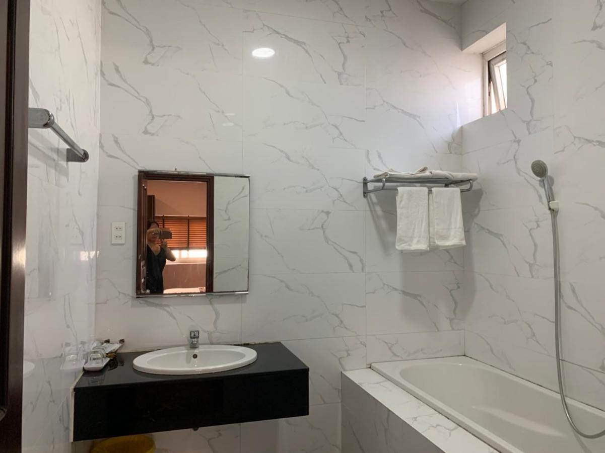 הו צ'י מין סיטי Ha Long Hotel Thu Duc Hcmc מראה חיצוני תמונה